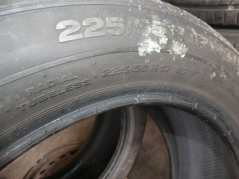 Sommerreifen 225/55 R17 97Y